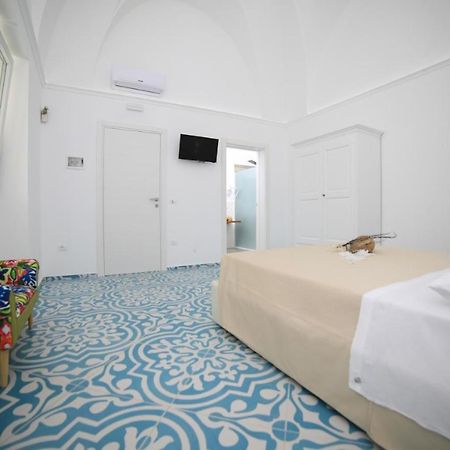 White Aurora Rooms Porto Cesareo Kültér fotó