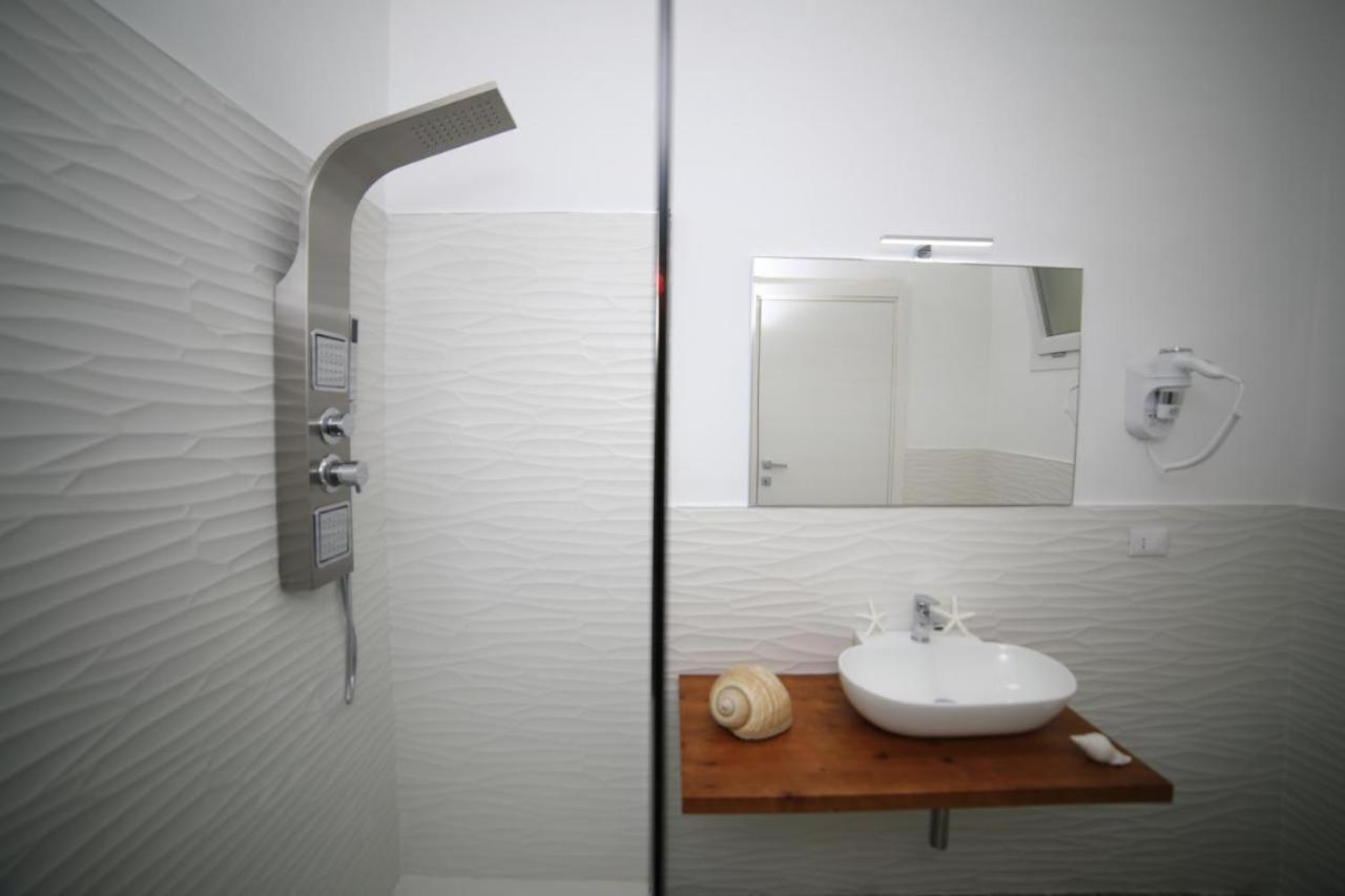 White Aurora Rooms Porto Cesareo Kültér fotó