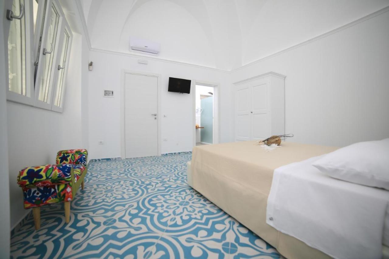 White Aurora Rooms Porto Cesareo Kültér fotó